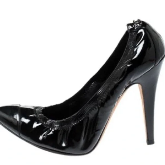 Classic Chanel Pumps! - Picture 6 of 6